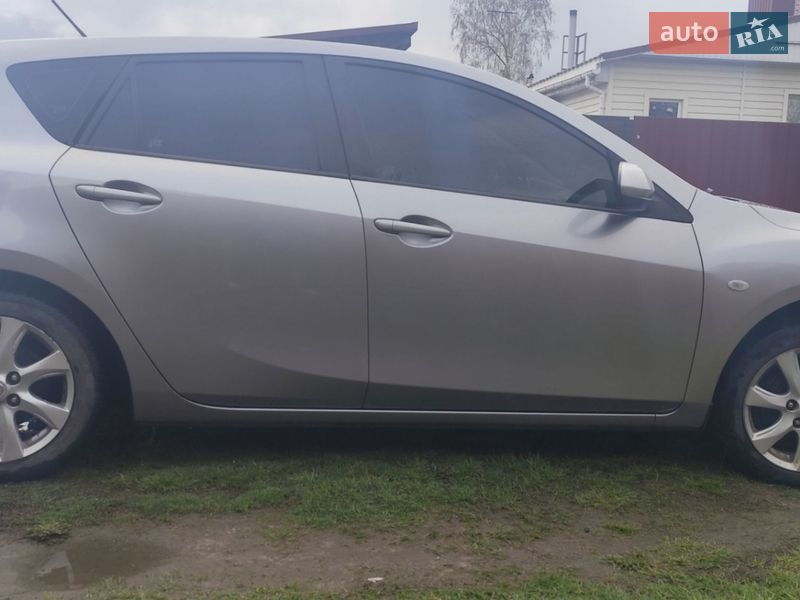 Хэтчбек Mazda 3 2009 в Шостке