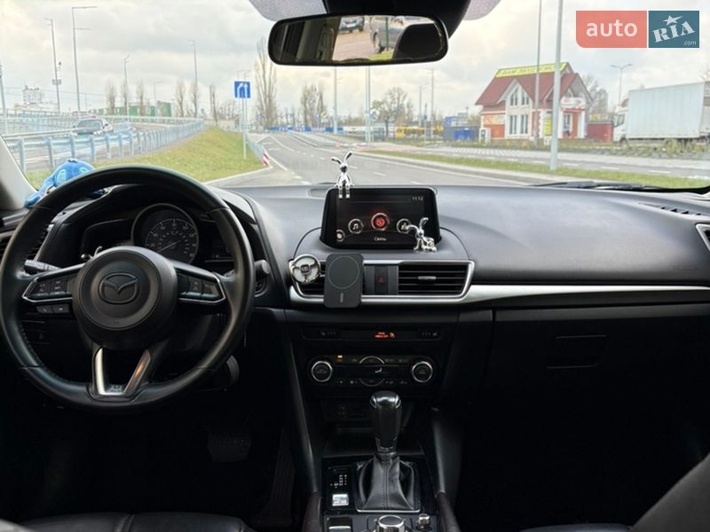 Седан Mazda 3 2017 в Києві