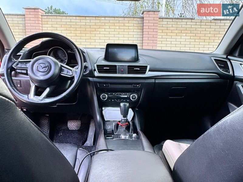 Седан Mazda 3 2016 в Запорожье