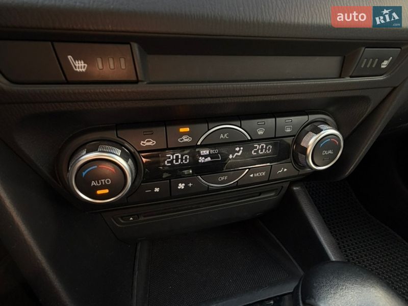 Хэтчбек Mazda 3 2016 в Городке