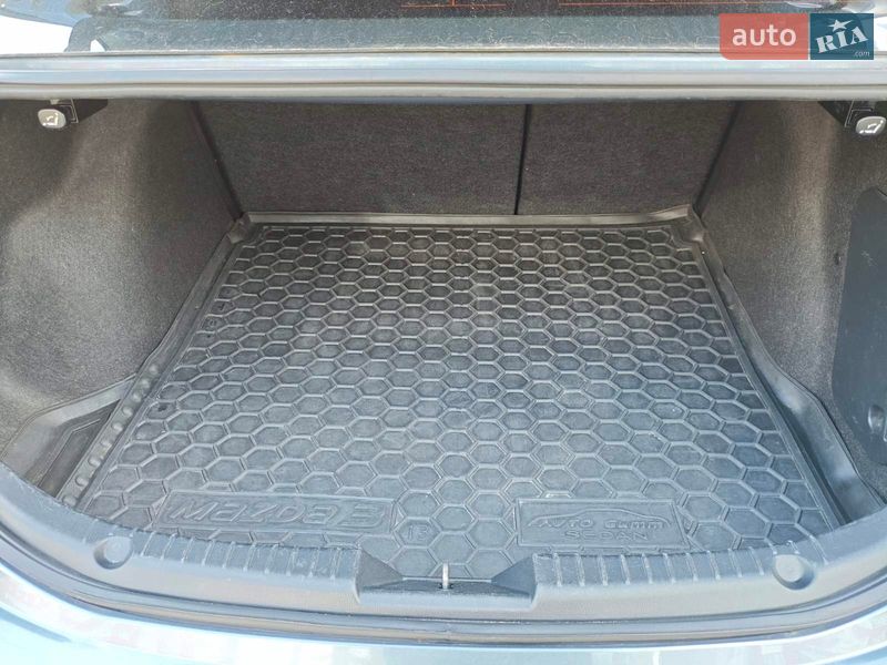 Седан Mazda 3 2014 в Києві фото 16 Седан Mazda 3 2014 в Києві