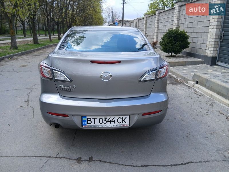 Седан Mazda 3 2011 в Херсоне