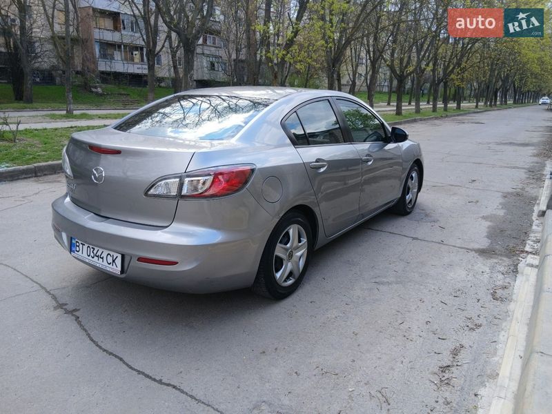 Седан Mazda 3 2011 в Херсоне