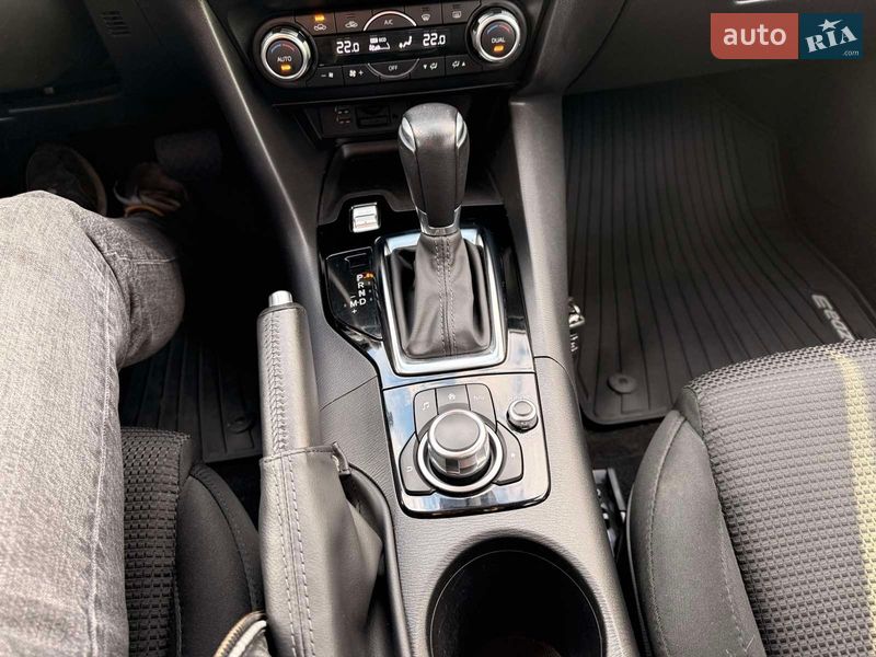 Седан Mazda 3 2017 в Харькове