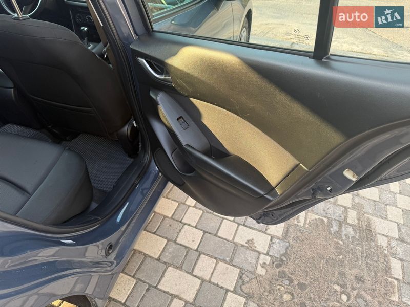 Седан Mazda 3 2014 в Києві
