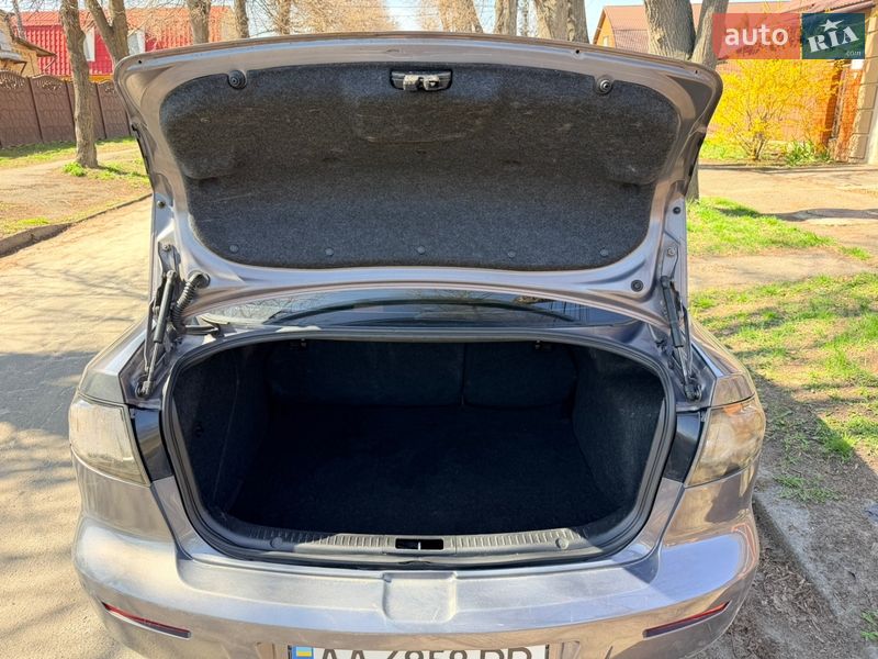 Седан Mazda 3 2007 в Киеве