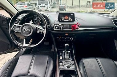 Хэтчбек Mazda 3 2017 в Днепре