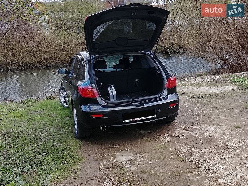 Хетчбек Mazda 3 2004 в Деражні