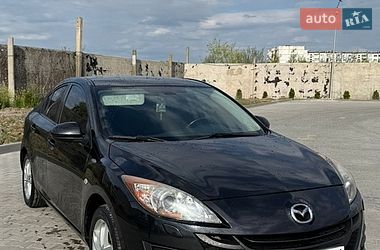 Седан Mazda 3 2010 в Вознесенске