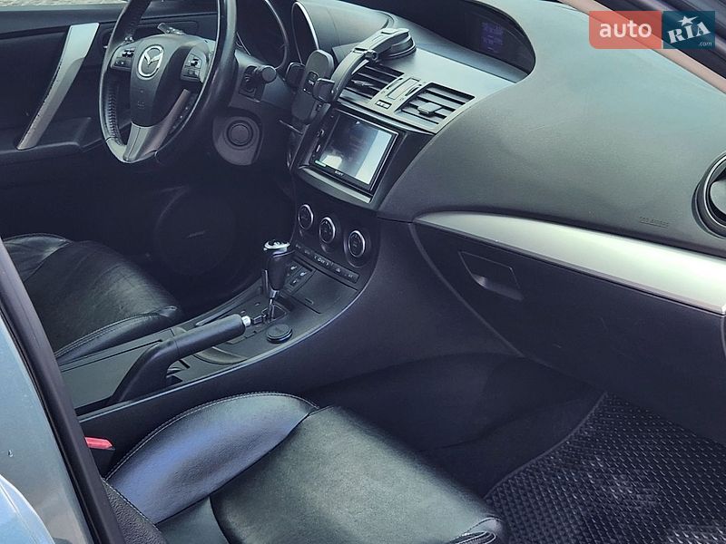 Хэтчбек Mazda 3 2013 в Днепре