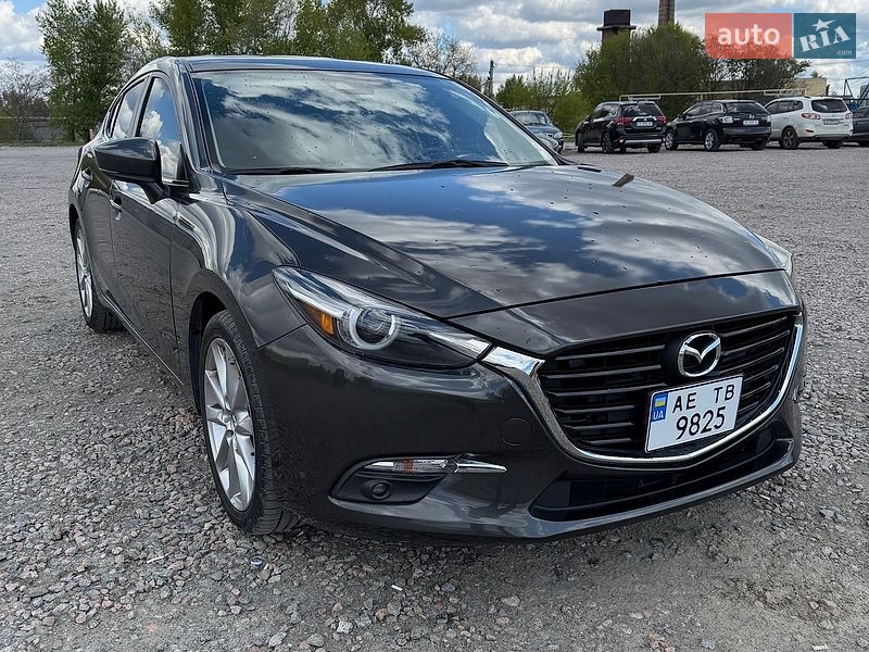 Хэтчбек Mazda 3 2017 в Днепре