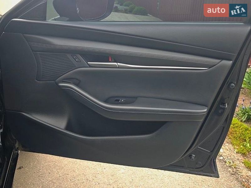 Седан Mazda 3 2024 в Киеве фото 19 Седан Mazda 3 2024 в Киеве