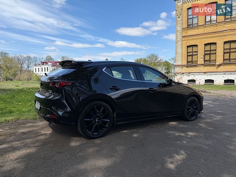 Хэтчбек Mazda 3 2023 в Киеве