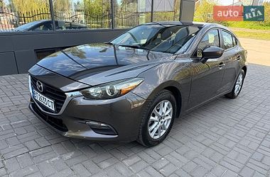 Хэтчбек Mazda 3 2017 в Киеве