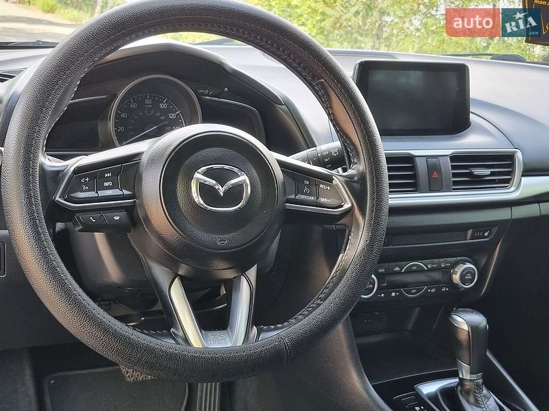 Хетчбек Mazda 3 2018 в Дніпрі фото 14 Хетчбек Mazda 3 2018 в Дніпрі