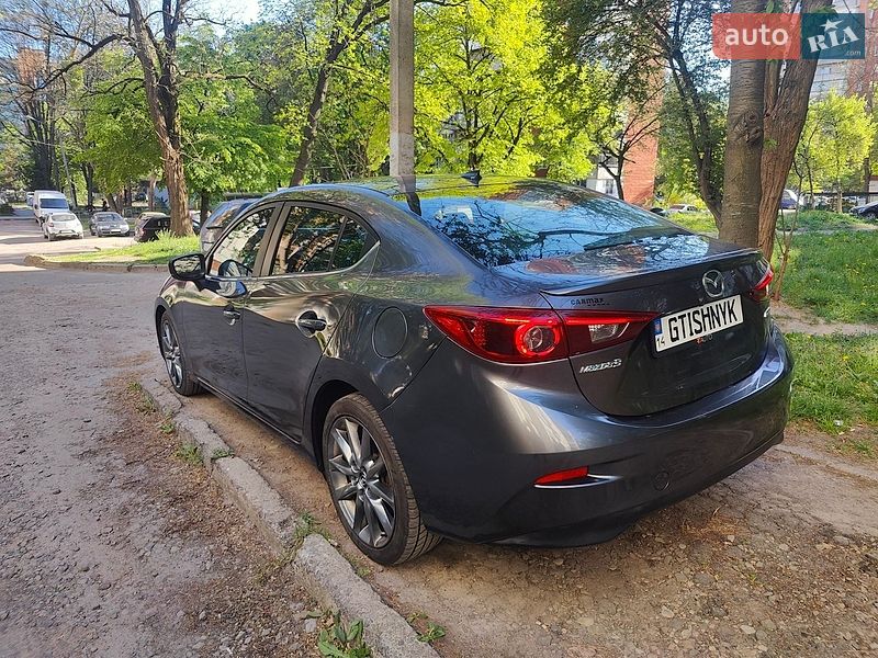 Седан Mazda 3 2018 в Львові