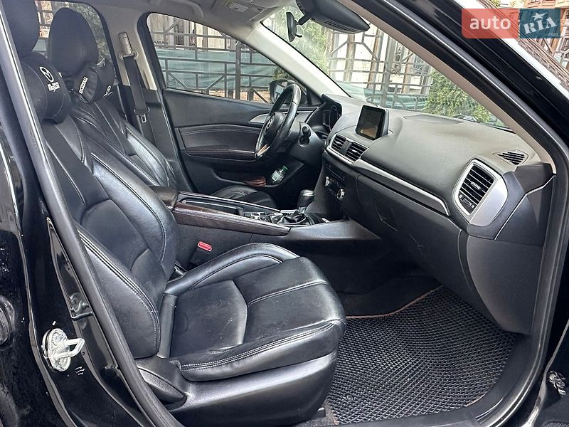 Седан Mazda 3 2016 в Одессе