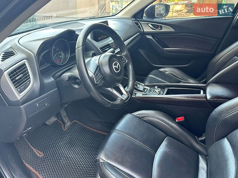 Седан Mazda 3 2016 в Одессе