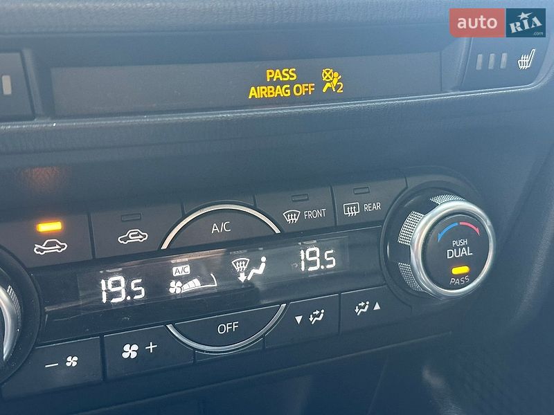 Седан Mazda 3 2016 в Одессе