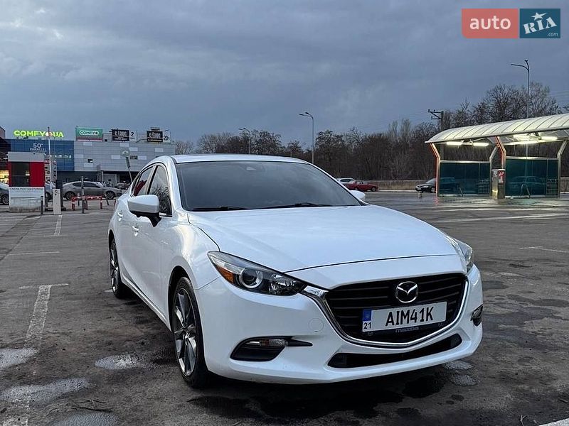Седан Mazda 3 2017 в Сидоренково