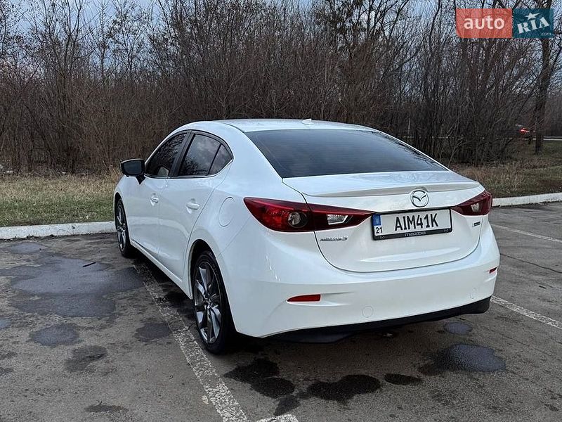 Седан Mazda 3 2017 в Сидоренково