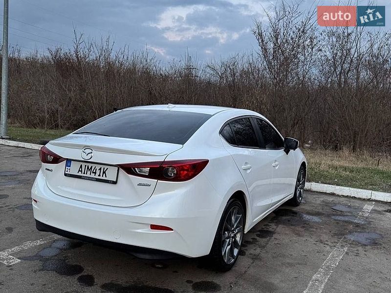 Седан Mazda 3 2017 в Сидоренково