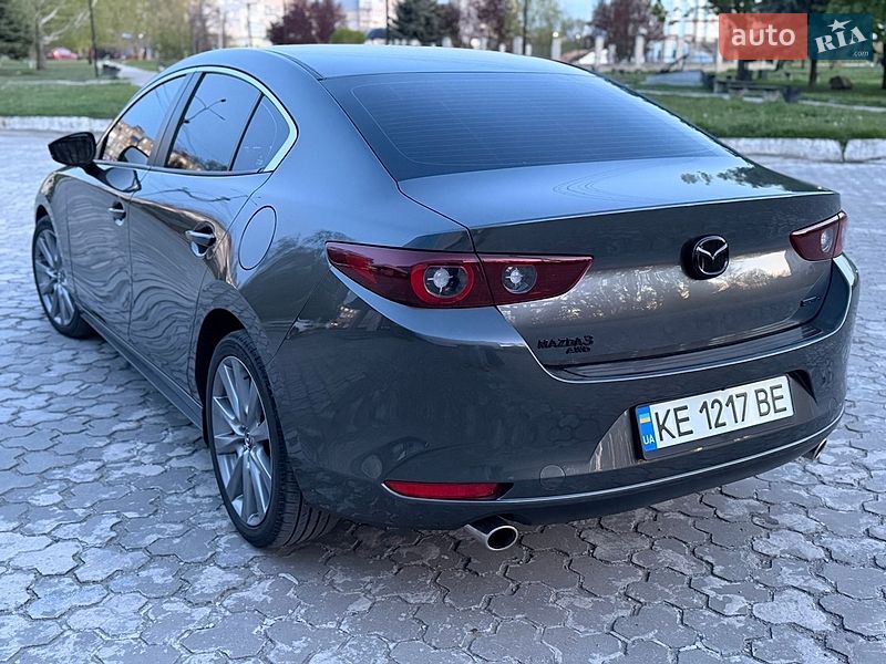 Седан Mazda 3 2022 в Дніпрі