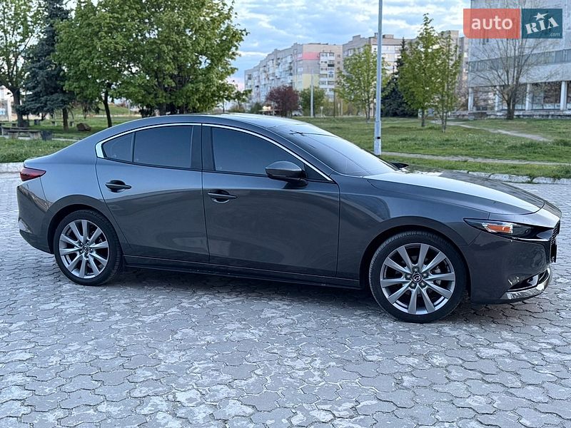 Седан Mazda 3 2022 в Дніпрі