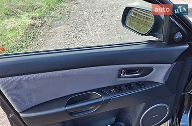 Хэтчбек Mazda 3 2004 в Чернигове