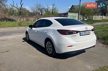 Седан Mazda 3 2015 в Киеве