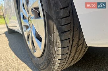 Седан Mazda 3 2015 в Киеве