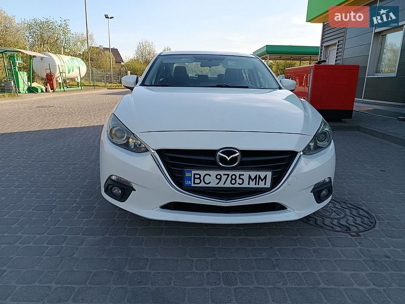 Седан Mazda 3 2014 в Львове
