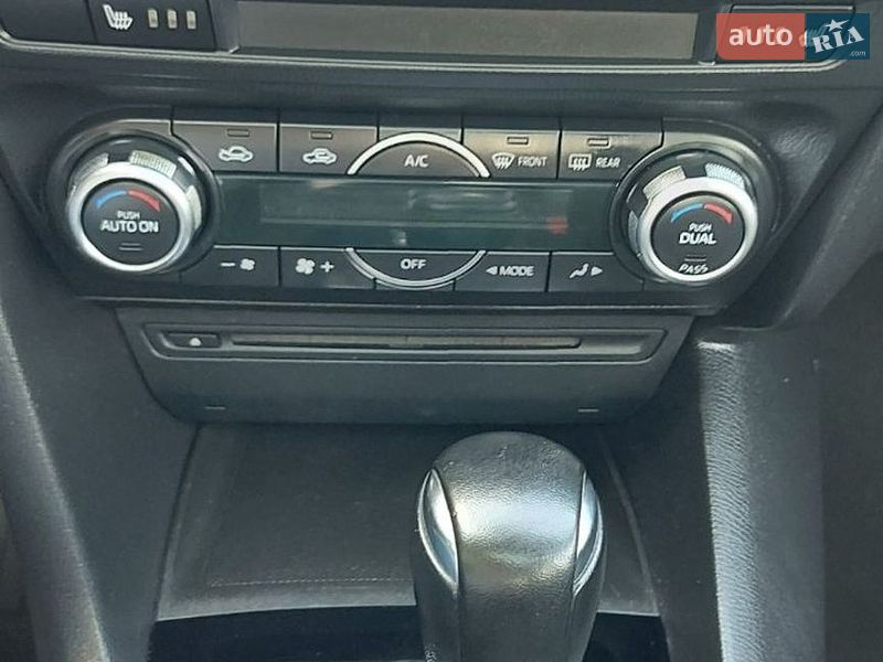 Седан Mazda 3 2014 в Львове