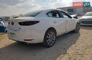 Седан Mazda 3 2021 в Холодноводке