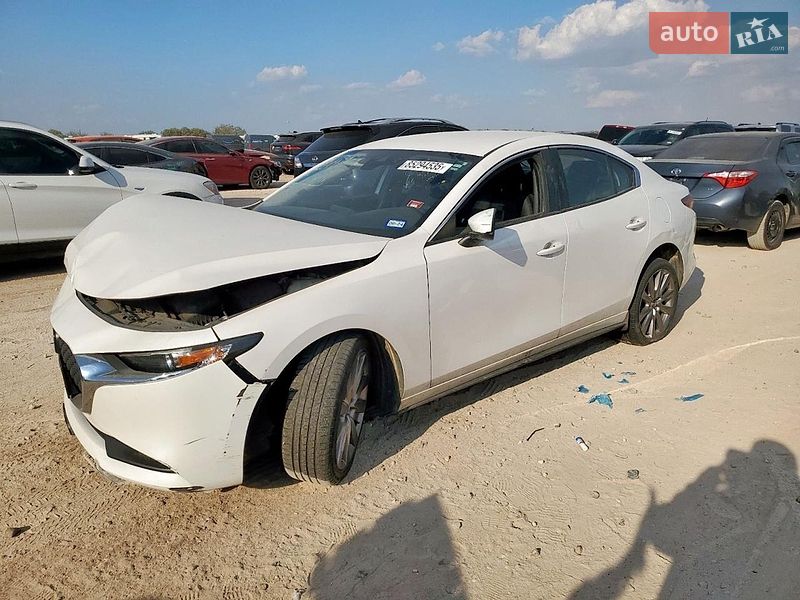 Седан Mazda 3 2021 в Холодноводке