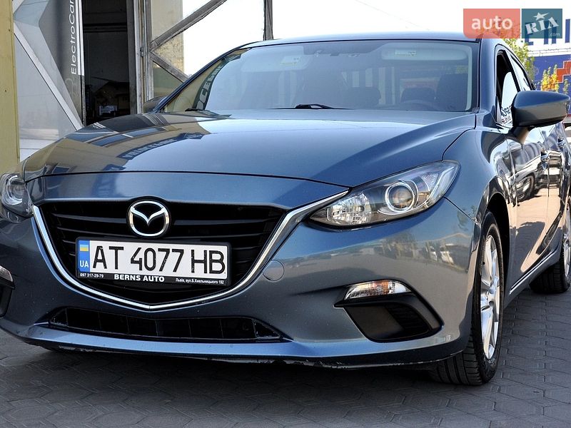 Седан Mazda 3 2016 в Львове