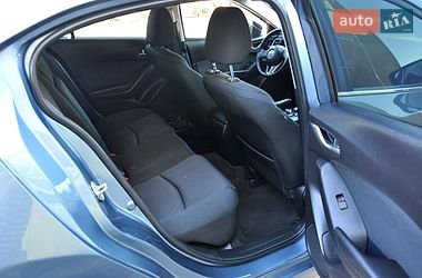 Седан Mazda 3 2016 в Львове
