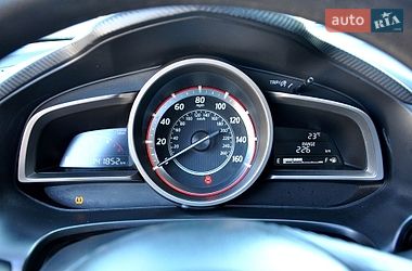 Седан Mazda 3 2016 в Львове