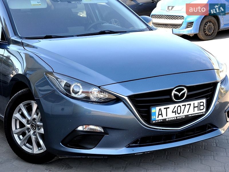 Седан Mazda 3 2016 в Львове