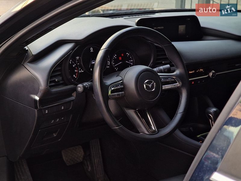 Хэтчбек Mazda 3 2023 в Одессе