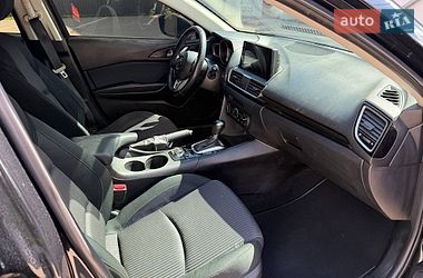 Седан Mazda 3 2014 в Львове