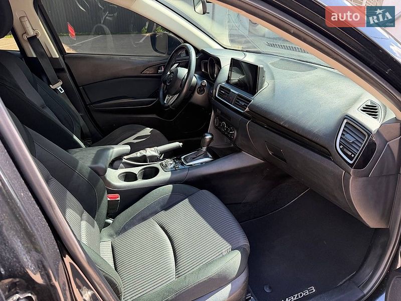 Седан Mazda 3 2014 в Львове