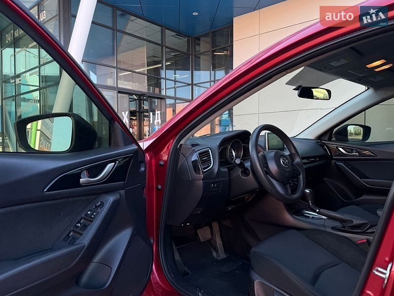 Хэтчбек Mazda 3 2016 в Киеве