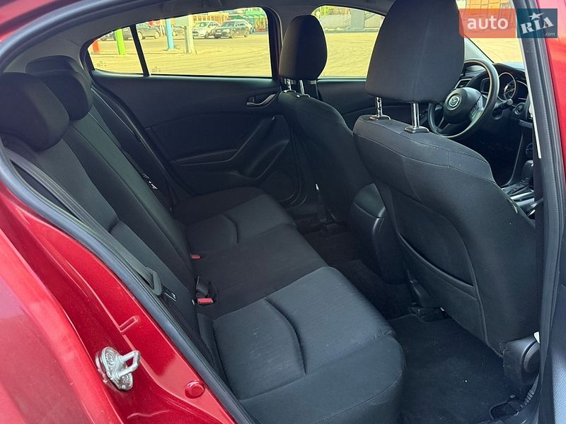 Хэтчбек Mazda 3 2016 в Киеве