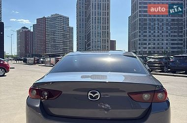 Седан Mazda 3 2021 в Киеве