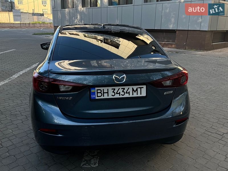 Седан Mazda 3 2016 в Черноморске