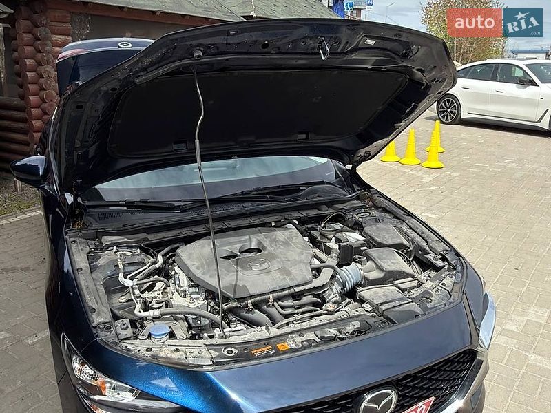 Седан Mazda 3 2023 в Львове