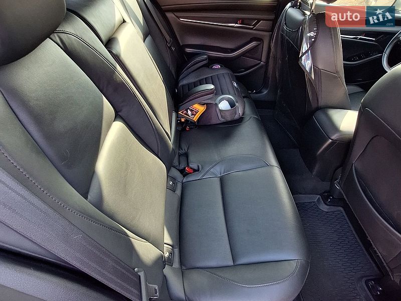 Седан Mazda 3 2019 в Борисполе