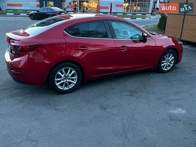 Седан Mazda 3 2017 в Львове