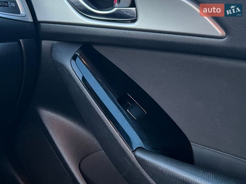 Седан Mazda 3 2017 в Львове